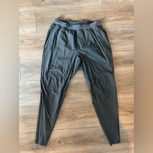 Lululemon Athletica Gray Sweatpants with Elastic Waistband